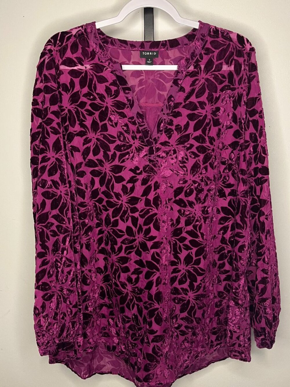 Torrid Velvet See-Through Long Sleeve Purple V-Neck Burnout Top Size 1xl